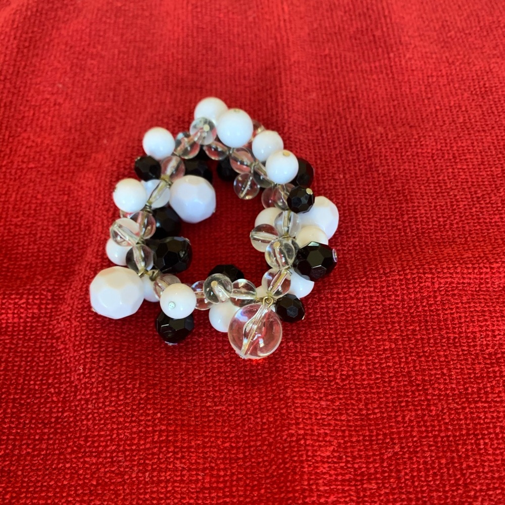 Bead bracelet